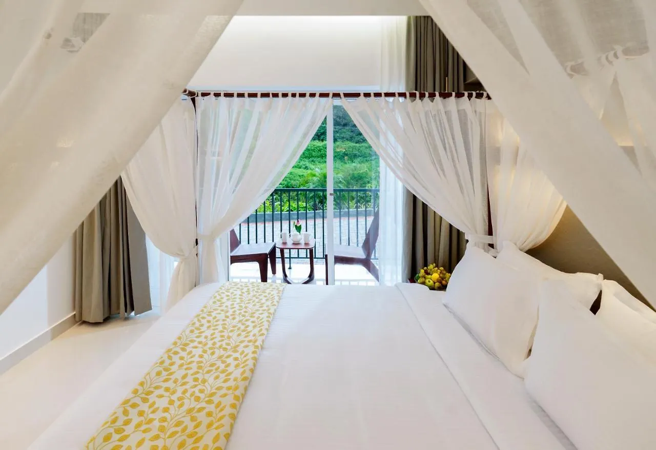 Eden Woods Resorts And Spa Munnar India