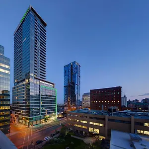 Holiday Inn Hotel & Suites - Montreal Centre-Ville Ouest By Ihg Hotel