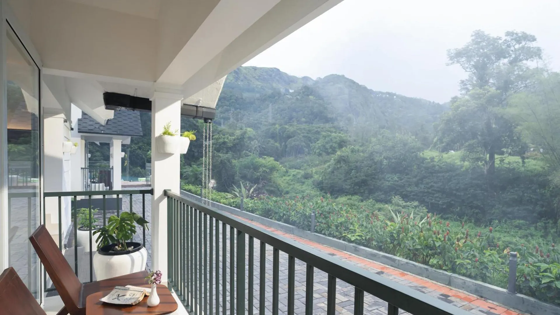 Eden Woods Resorts And Spa Munnar India